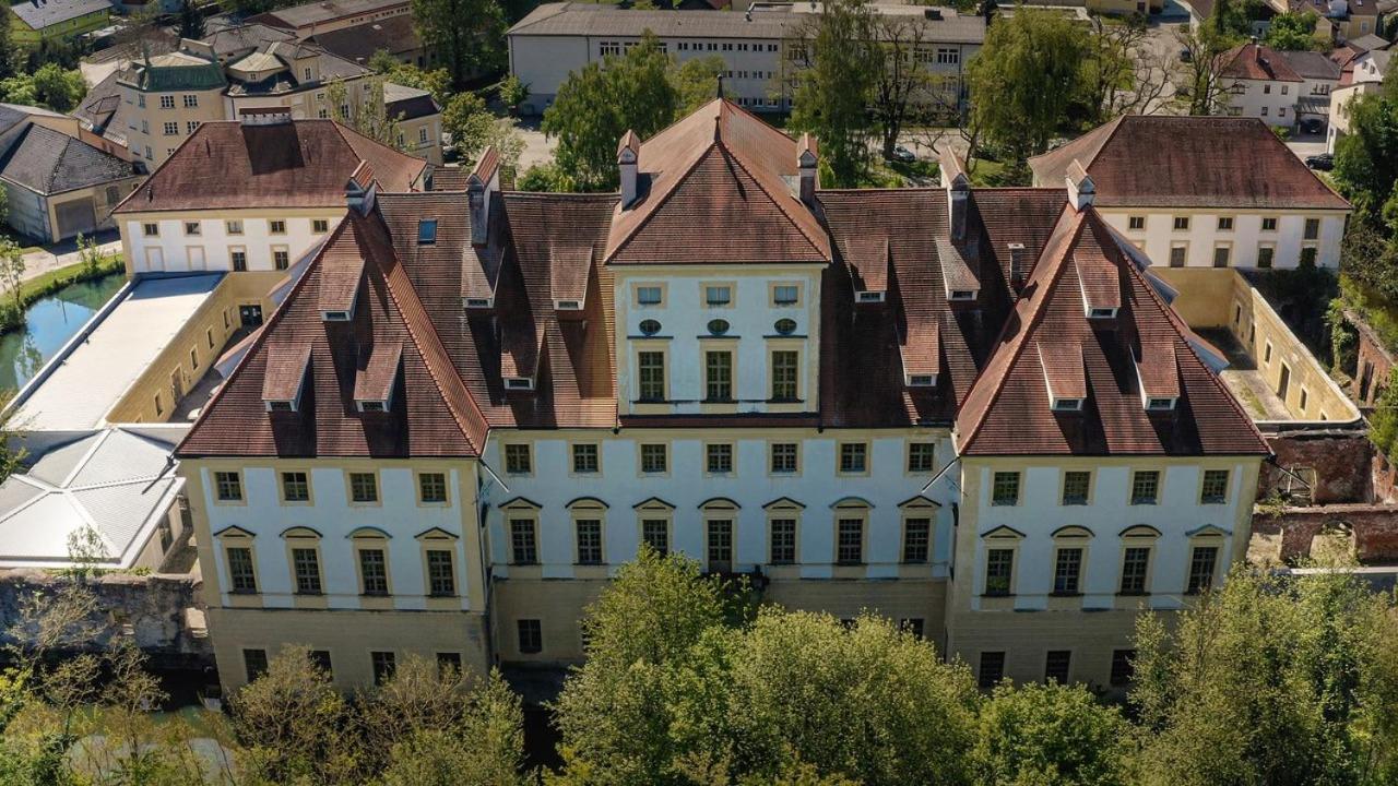 Innviertler Versailles Aurolzmunster Eksteriør billede